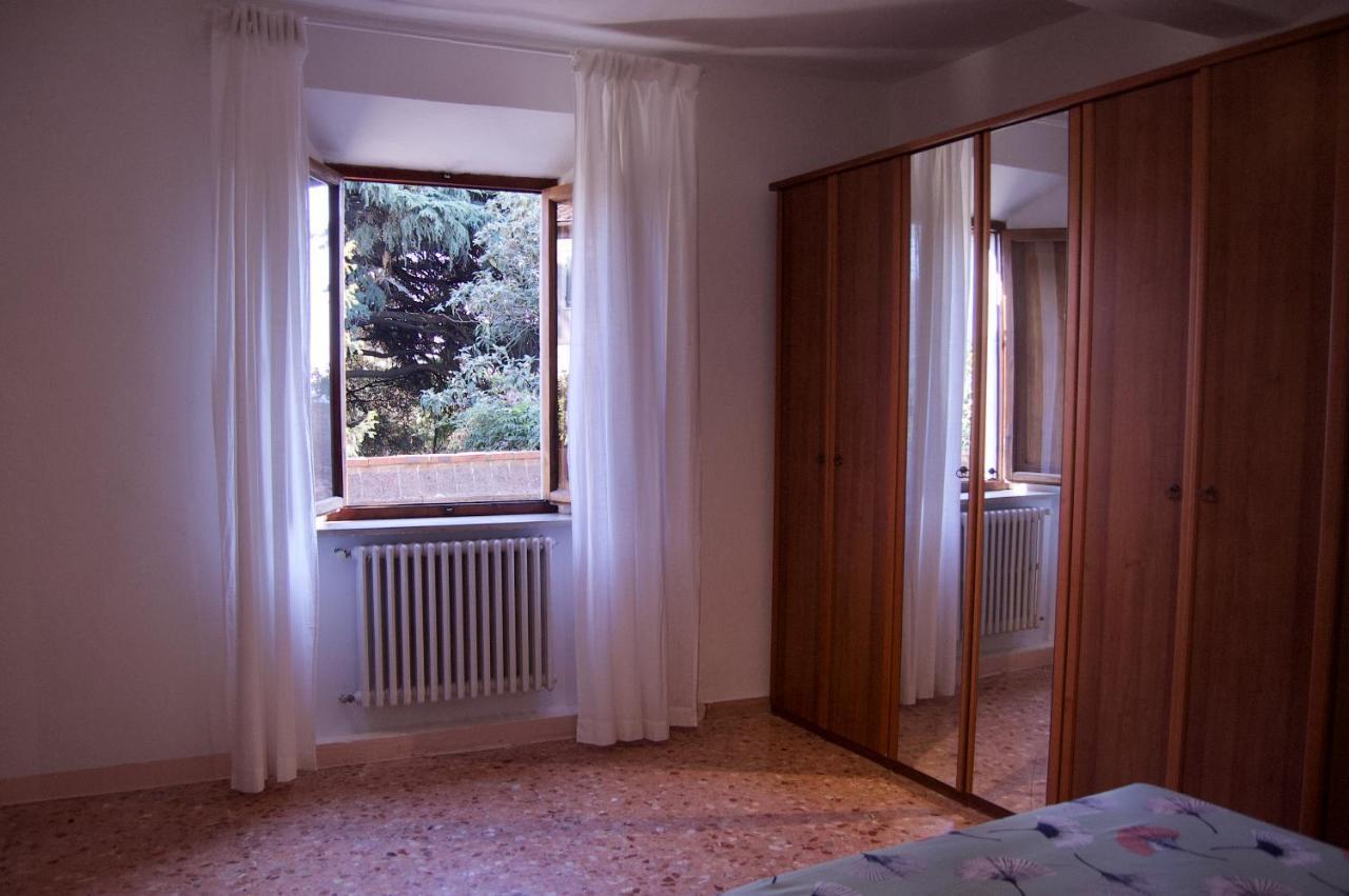 Casa Di Canfreo Lari Exteriör bild